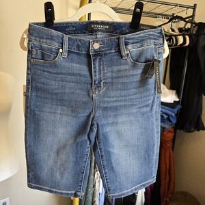 Liverpool Cruiser Shorts NWT 6/28